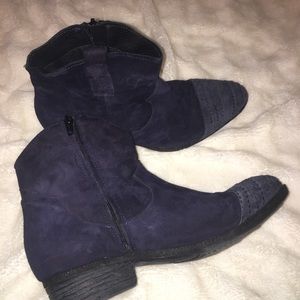 Diane B. Navy suede booties- fits like 9 1/2
